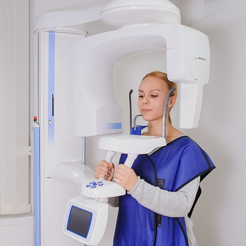 Woman receiving 3D CT Scan